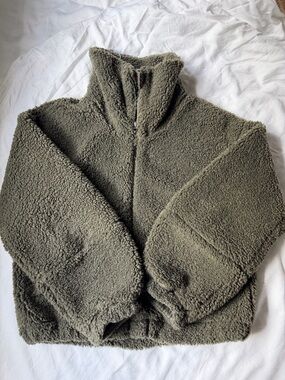 Lululemon Sherpa Olive Green Jacket